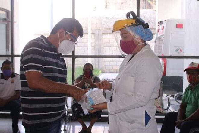 Intentan agredir a personal de salud de Paredn en Tonala