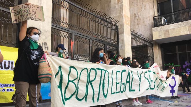 Marchan para exigir despenalización del aborto en Chiapas
