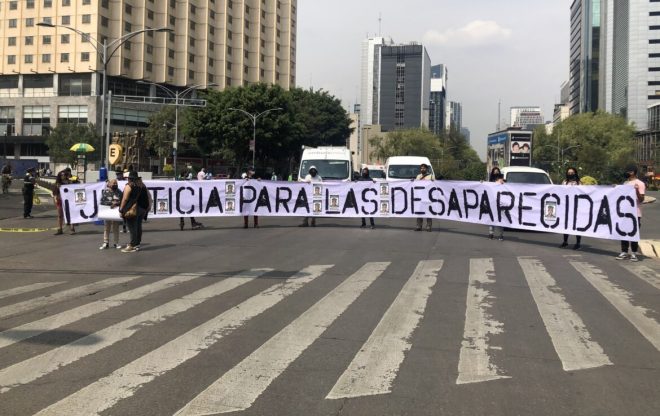 «Marcha por la Dignidad Nacional. Madres que buscan a sus hijas e hijos desaparecidos», una decada de marchar el 10 de mayo