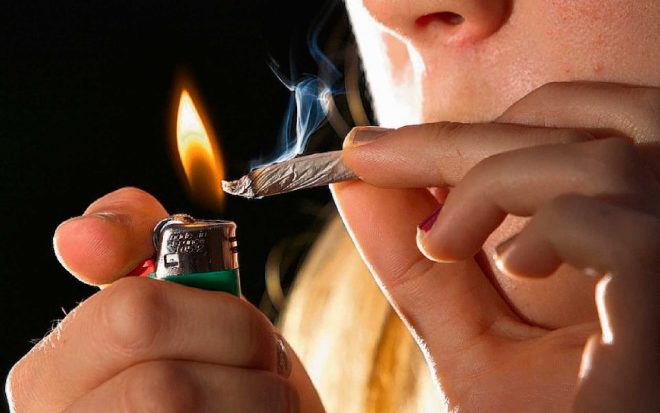 La Corte declaró inconstitucional penalizar la posesión de 5 gramos o más de marihuana