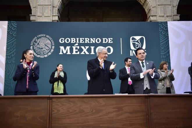 Presidente de Mexico reconoce y respalda labor de Zoe Robledo al frente del IMSS