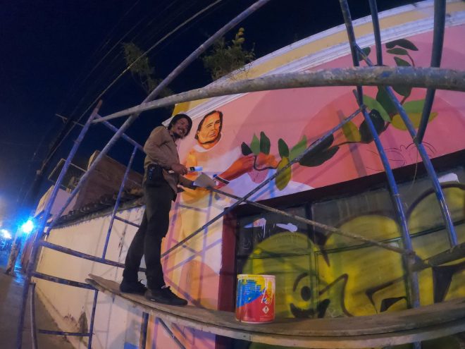 Daniel Castillo Valencia, artista urbano, busca plasmar en murales la cosmovisión de las juventudes chiapanecas