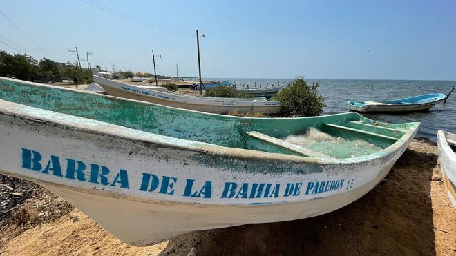 Pescadores de Paredn en Tonala reciben constancias de capacitacin para el trabajo