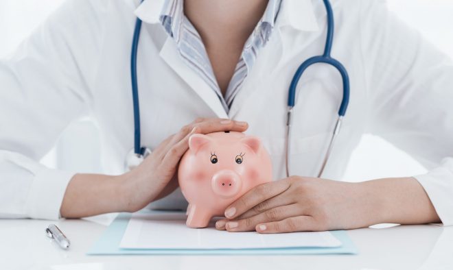 Un seguro de Gastos Médicos Mayores es una inversión: lo que debes considerar para contratarlo