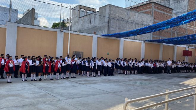Retornan a clases presenciales más de millón 800 mil estudiantes en Chiapas