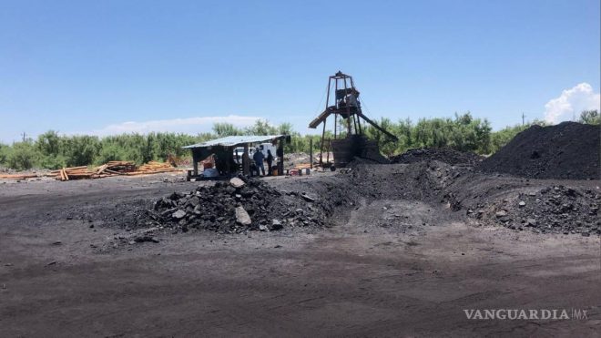 Derrumbe en mina en Coahuila deja al menos 9 trabajadores atrapados