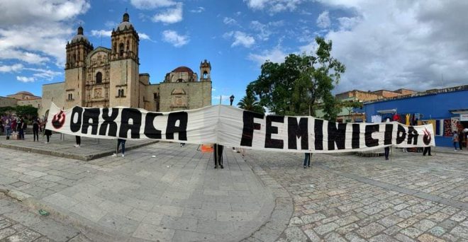 En Guelaguetza, nada que celebrar: mujeres replican protestas contra feminicidios