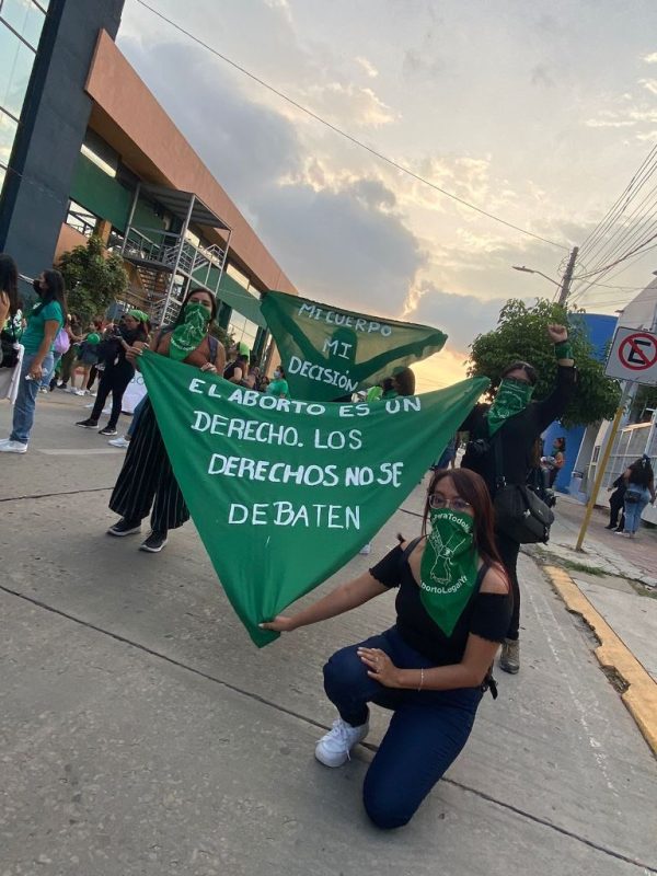 Marchan en demanda de la despenalización del aborto en Chiapas