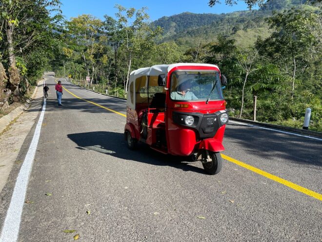 Inauguran infraestructura caminera en Tecpatán