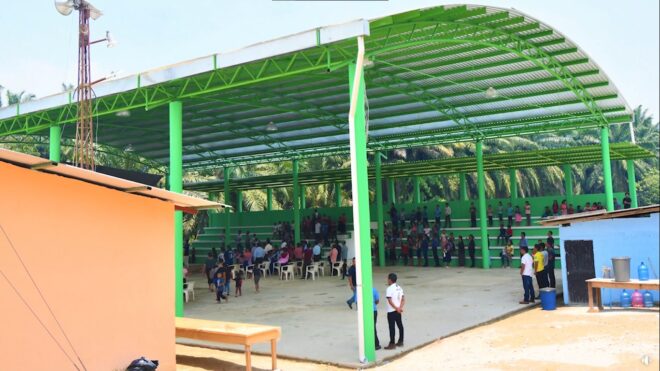 Estudiantes de primaria de Palenque estrenan infraestructura deportiva y cívica